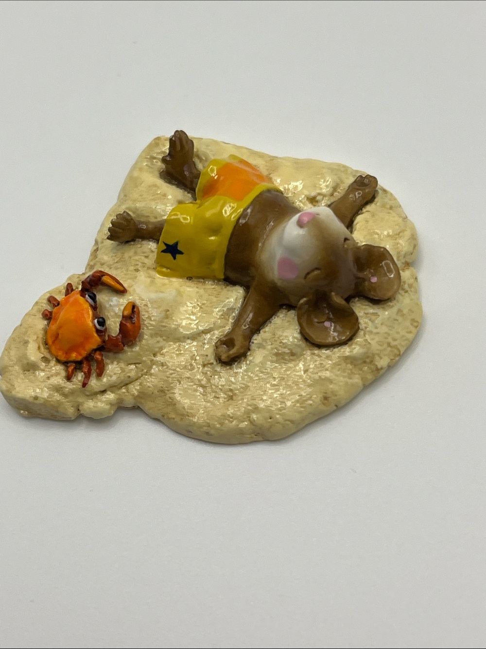 Petersen Family Yellow Mouse Figurine
Alone at last beach scene 1998 autographed - Picture 8 of 9